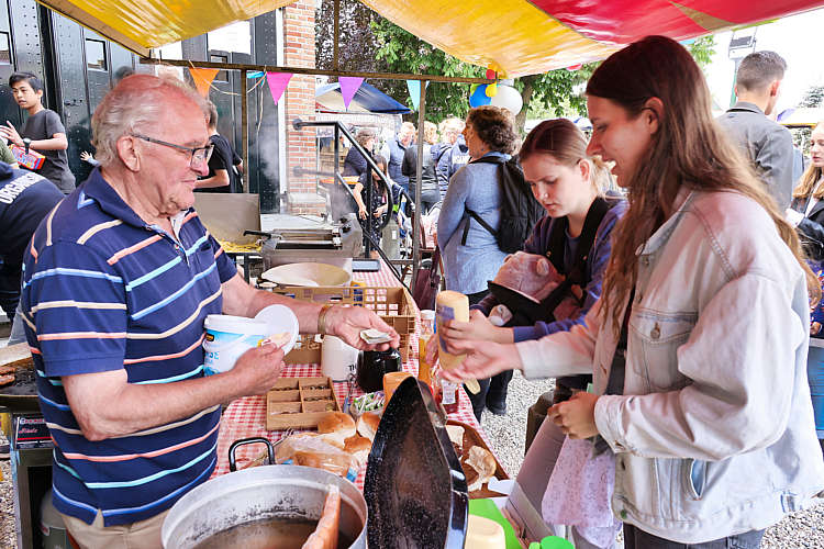 Rommelmarkt 2022 Waarder_195